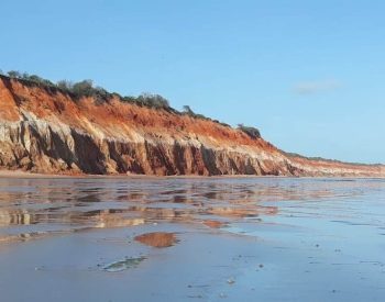 Falésias na praia de Icapuí